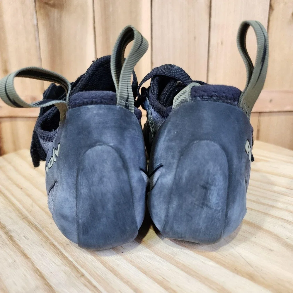 Evolv Kronos Rock Climbing Shoes Mens 9.5 Womens 10.5 Black Strap Closure TRAX